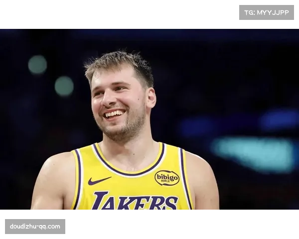 东契奇空砍42分成徒劳,湖人三分失衡暴露战术短板